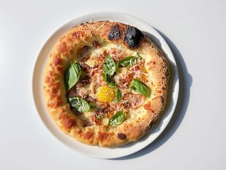 Піца карбонара