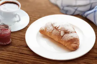 Круасан з мигдалем (90г)