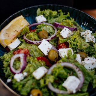 Салат грецький (250 грам)