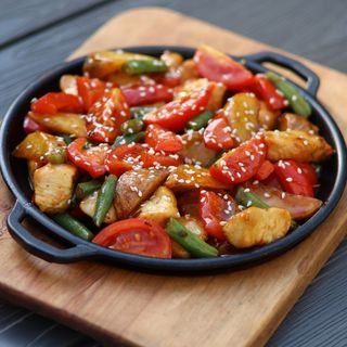 Сковорідка з куркою (400 грам)