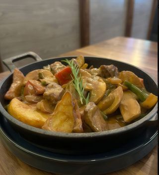 Сковорідка з телятиною (450 гр)