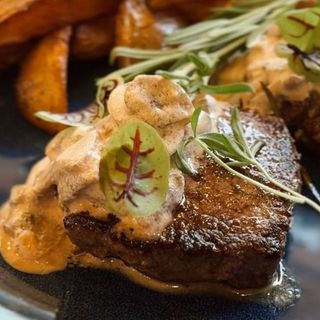 Медальйони з телятини