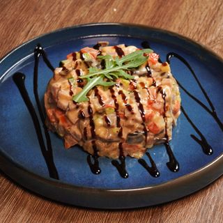 Теплий салат з телятиною та овочами гриль