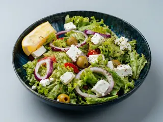 Салат грецький (250 грам)