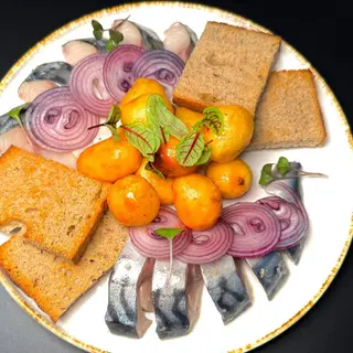 Скумбрія маринована