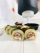 Рол Зелений дракон з вугрем (350 г/8шт)