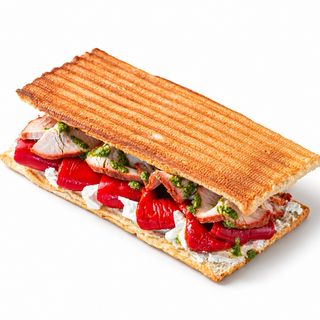 Кріспі сендвіч з печеним перцем та індичкою (270г)