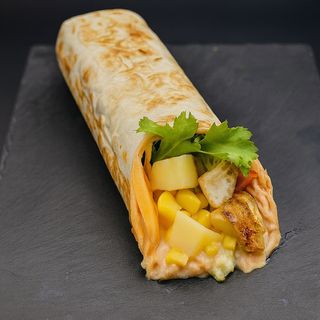 Шаурма сирна с ананасом