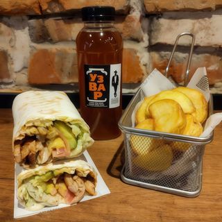 КОМБО ПО-УКРАЇНСЬКИ: шаурма зі свининою+Картопля по-селянськи+Узвар