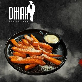 Батат фрі з пармезаном (180г)