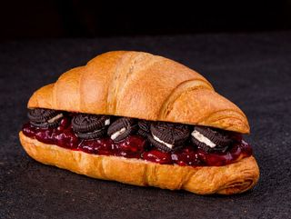 Круасан Вишня Орео (180г)