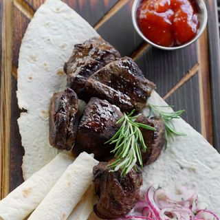 Шашлик з Оленини