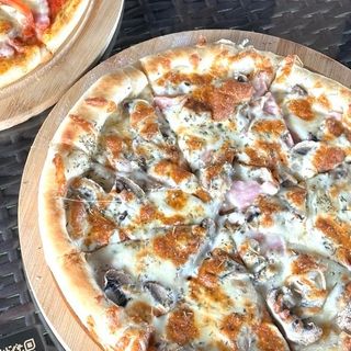 Краш&Піца на білому соусі (28 см) 500 г