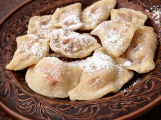 Вареники з вишнею (200г)