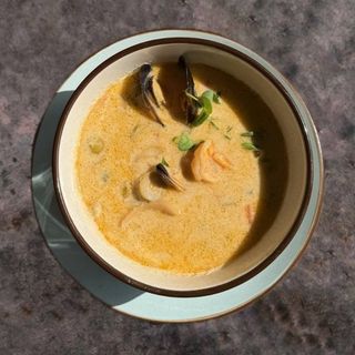 Вершковий суп з морепродуктів