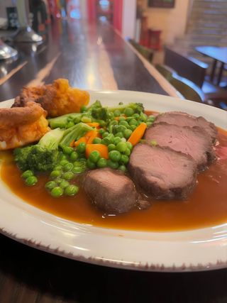 Ростбіф з йоркширським пудингом (340г)