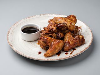 Крильця в соєвому соусі (300 г)