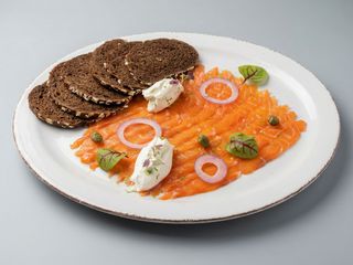 Сьомга слабосолена (100/40/40 г)