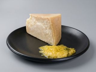 Пармезан (30г.)