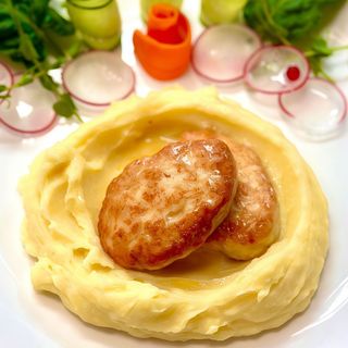 Котлетки курячі з пюре