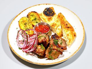 Шашлик зі свинячого ошийка