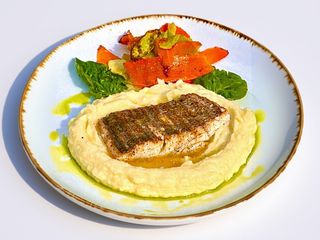 Судак смажений з крем-пюре 