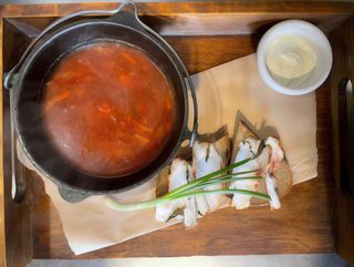 Борщ український з салом (320г)