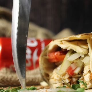 Смакуй Сирійську з колою 