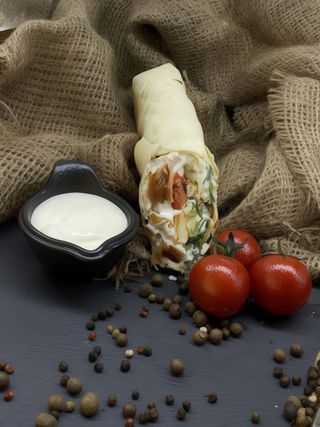 Сулугуні з м'ясом (450г)