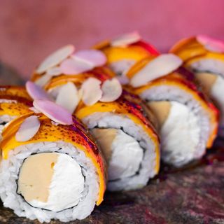 Рол Філа чеддер зі смаженою куркою (310г)