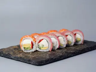 Рол Філадельфія з лососем та тунцем (330г)