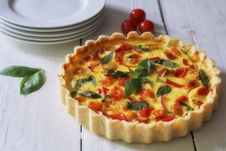 Великий кіш з куркою, томатами та сиром  (600г)