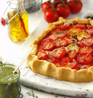 Італійський відкритий пиріг з томатами та сиром (600г)