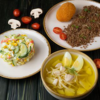 Обід Котлета, гречка та любов)