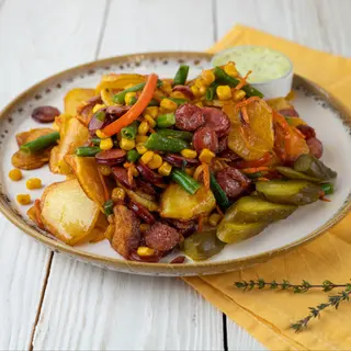 Пательня з ковбасками та овочами гриль(500грам)