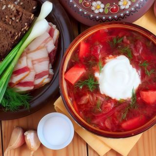 Борщ УКРАЇНСЬКИЙ з салом(350г)