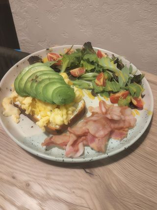 Тост Айфе з беконом