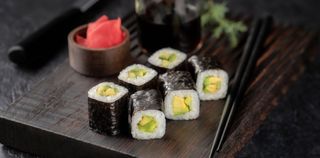 Макі авокадо (120г)