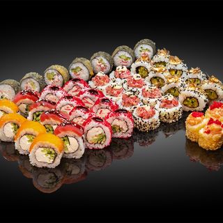 Сет Бенто бокс 1,4 кг+рол у подарунок