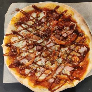 Піцца BBQ( 32см) + Coca-Cola 0,5л