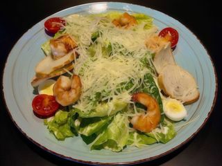 Цезар з тигровими креветками (280g)