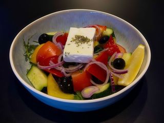 Салат грецький (280g)