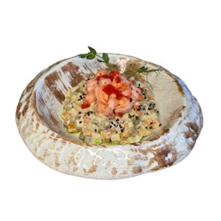 Олів'є з з відварною креветкою та ікрою тобіко