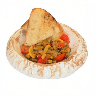 Мідії смажені в ароматному маслі та з томатами чері