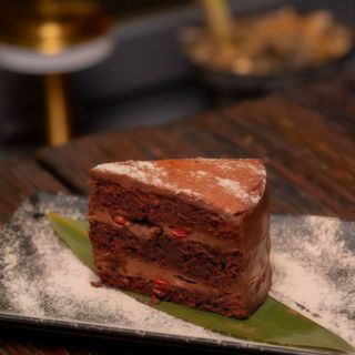 Вишня в шоколаді