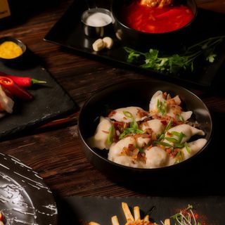 Вареники зі шкварками (350/50гр)