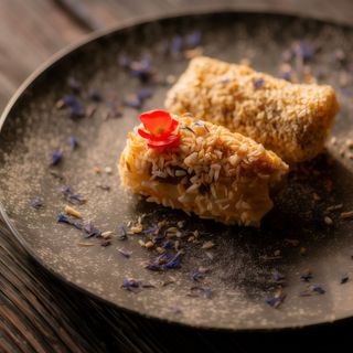 Смажені спринг-роли з бананом та сиром (130г)