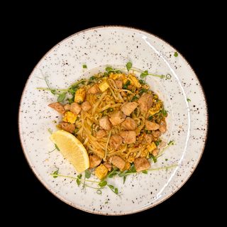 Локшина Пад Тай (Рисова з Куркою)