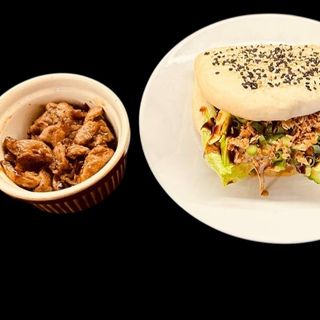 Бао з телятиною