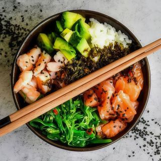 Поке з лососем